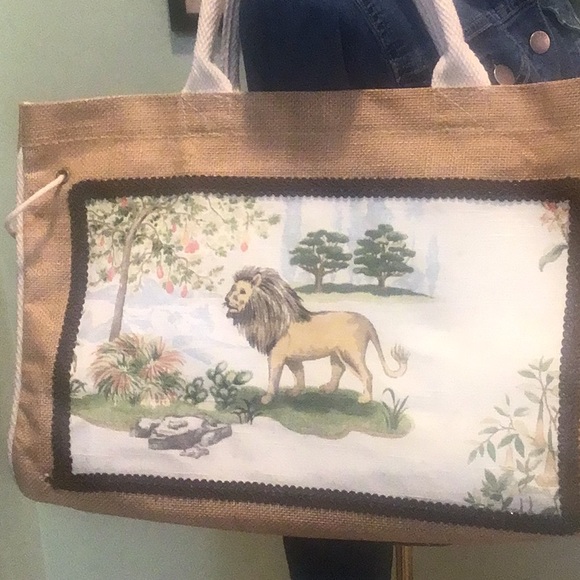 FAITH KNIGHT TOTE BAG - Picture 5 of 8